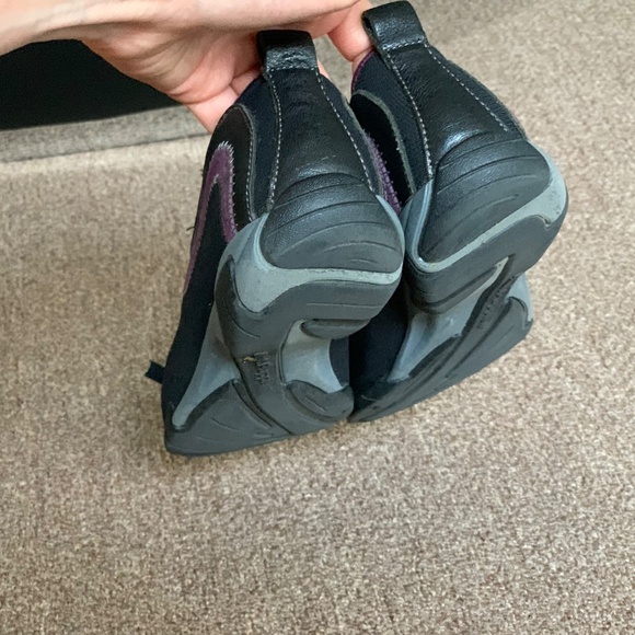 Hush puppies in black leather/suede with purple detail sneaker shoe in size 37 - Picture 7 of 10